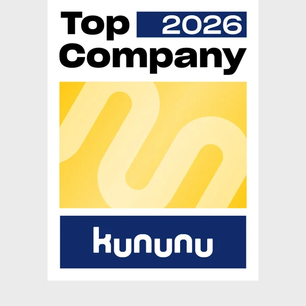 Logo mit dem Text 'Top Company 2026' über einem gelben Quadrat mit geschwungenem Muster und dem Schriftzug 'kununu' auf blauem Hintergrund